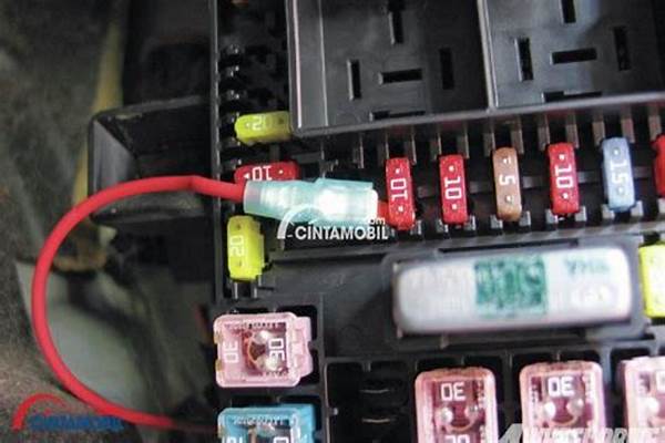 Mengganti Fuse Panel Mobil Yang Rusak